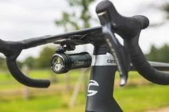 Eclairage Avant Exposure Lights Strada MK11 SB AKTIV 2023 - Gun Metal Black -vélo Soldes Eclairage avant exposure lights strada mk11 rs aktiv gun metal black baroudeur cycles lyon route ultra 6