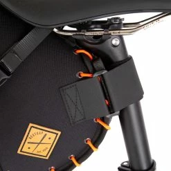 Sacoche De Selle Restrap Saddle Bag - 14 Litres -vélo Soldes HSOwg7u1ShGlJ0iyu6cB 00 14L Saddle Bag6 1024x1024 1909765b 1979 4333 99b0 ea8e7d2a112b