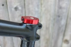 Sinewave Cycles Chargeur USB Sinewave Cycle Reactor -vélo Soldes Sinewave reactor chargeur usb velo aventure gravel baroudeur cycles lyon rouge