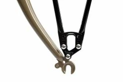 Porte-bagages Avant Pelago Commuter Front Rack Inox -vélo Soldes commuter rack eyelet mount velo lyon france baroudeur cycles acheter en ligne