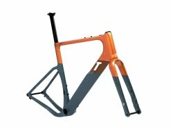 Kit Cadre Gravel 3T Exploro Max Orange / Grey -vélo Soldes exploro racemax frame 3T kit cadre gravel carbone baroudeur cycles lyon 1 4a8c6a22 9167 4f7d 81d9 82a7d5f7c8d2