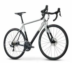 Vélo De Route Fuji SL A Disc 1.1 -vélo Soldes fuji sl a road bike velo de route endurance baroudeur cycles lyon front