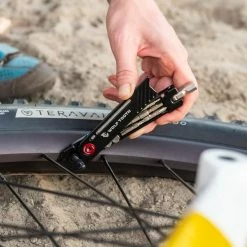 Wolf-tooth Multitool Wolf Tooth 8-Bit Pack Pliers Ultra-light -vélo Soldes multitool wolf tooth 8 bit pack pliers ultra light baroudeur cycles lyon 10