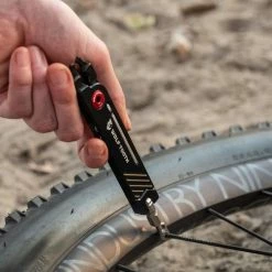 Wolf-tooth Multitool Wolf Tooth 8-Bit Pack Pliers Ultra-light -vélo Soldes multitool wolf tooth 8 bit pack pliers ultra light baroudeur cycles lyon 9