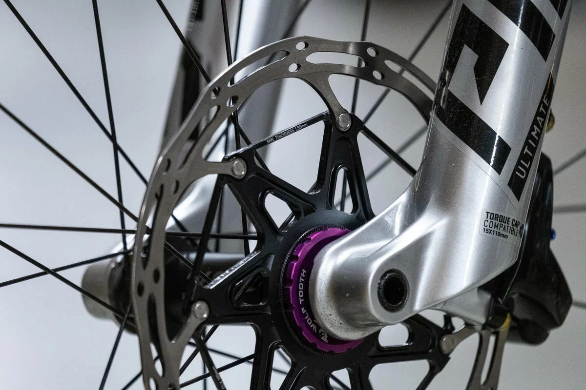 Wolf-tooth Écrou Wolftooth Pour Verrouillage De Disque Centerlock - Silver 4 Wolf-tooth Écrou Wolftooth Pour Verrouillage De Disque Centerlock - Silver – Image 2